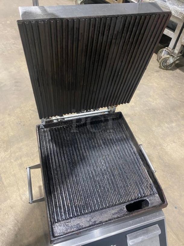 NICE! Star Pro Max Series Commercial Stainless Steel Electric Powered Countertop Panini/Sandwich Press Grill! With Grooved Grates! Model: CG14I SN: GG141012A0001! 240V! - Image 5 of 8