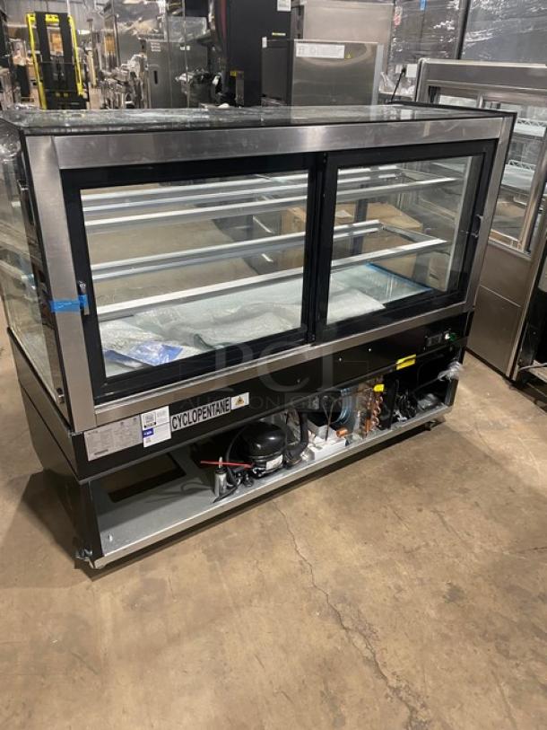 NEW! Scratch-N-Dent! Avantco Commercial Black Curved Glass 60" Refrigerated Bakery Display Case! With Rear Sliding Access Doors! With Adjustable Shelves! Model: 193BC60HCB! 110-120V! On Casters! Interior Glass Broken! - Image 3 of 8