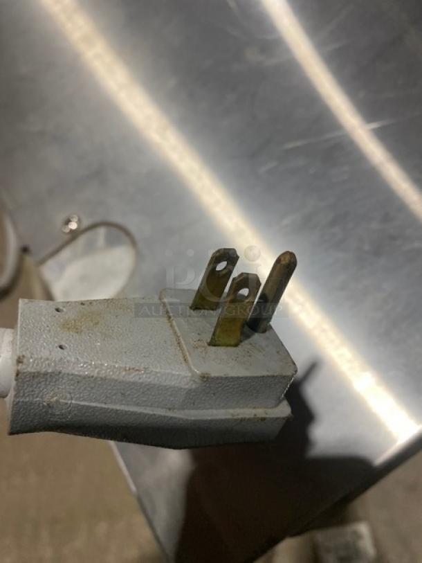 Metro C5 Series Commercial Stainless Steel Undercounter Heated Holding/Proofing Cabinet! Model: C593L-SFS-U SN: C59E005633L! 120V! On Casters! Working When Removed! - Image 8 of 8