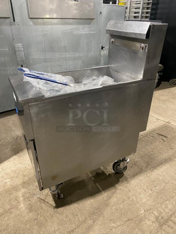 Pitco Commercial Stainless Steel Natural Gas Powered Deep Fat Fryer! With Back Splash & Basket Hanger! With 2 Frying Baskets! Model: SG14 SN: G17EB029357! On Casters! - Image 2 of 8