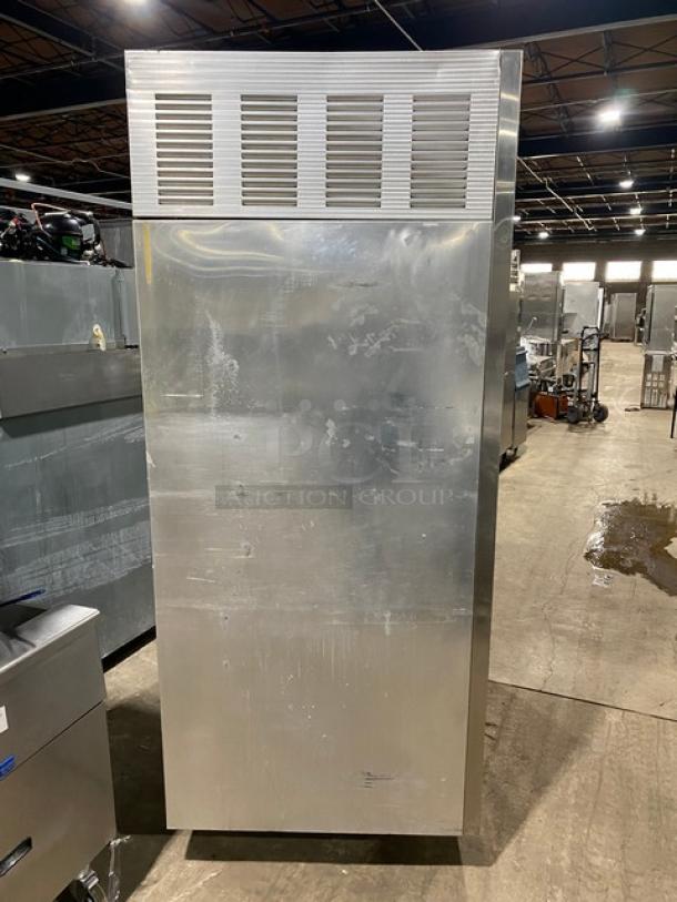 Victory Commercial Stainless Steel Solid Half Door 2 Section Reach In Refrigerator! With Built In Pan Holding Racks & Wired Racks! On Casters! - Image 3 of 9