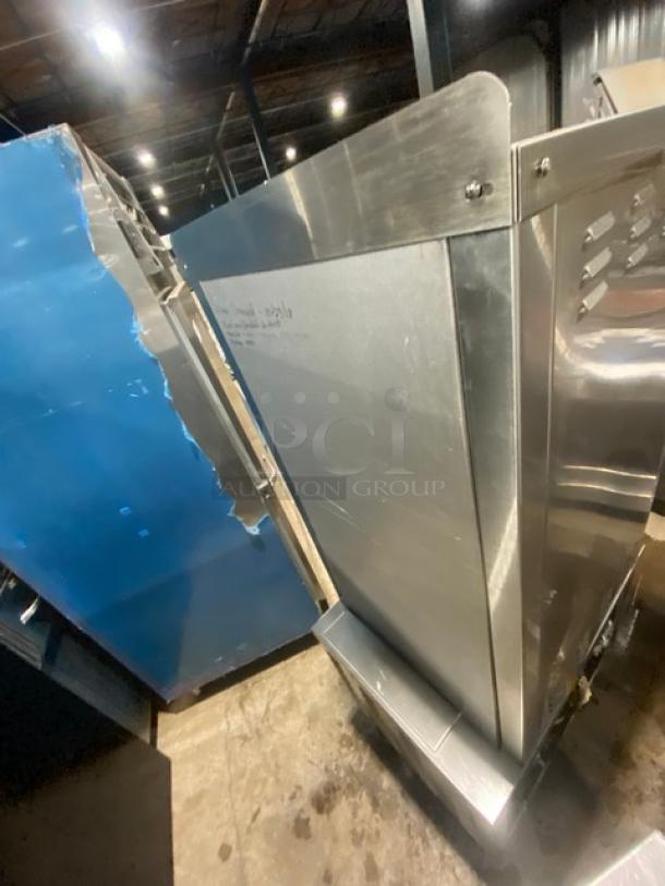 Market Forge Commercial Stainless Steel Electric Powered Dual Compartment Convection Steam Oven! With Individual Controls! With Built In Pan Holding Racks! Model: ST10M24E SN: 082917MH091B+! 208V 3 Phase! On Legs! - Image 4 of 10