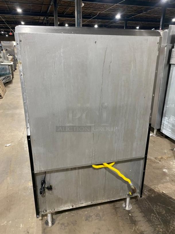 Viking Commercial Stainless Steel Natural Gas Powered 6 Burner Range/Oven Combo! With Back Splash & Overhead Salamander Shelf! With Wired Oven Racks! On Legs! - Image 4 of 9