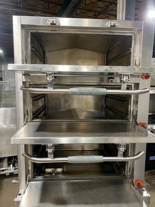 L & T Panda Range Commercial Stainless Steel Natural Gas Powered High-Speed 3 Compartment Steamer Cabinet! With Independent Controls! Model: PD-HKSMG-CB30 SN: PHM2002001! On Legs! - Image 5 of 9