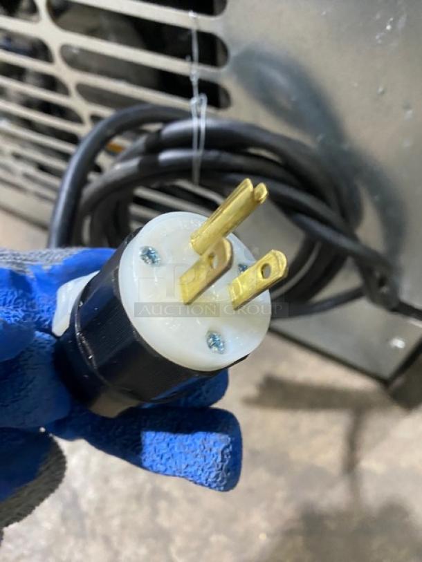 Structural Concepts Oasis Series Commercial Black Horizontal Refrigerated Open Grab-N-Go Self-Service Merchandiser Display Case! With Removable Handled Cover! Model: CO44R SN: 0346604 BS276923! 120V 1 Phase! - Image 8 of 8