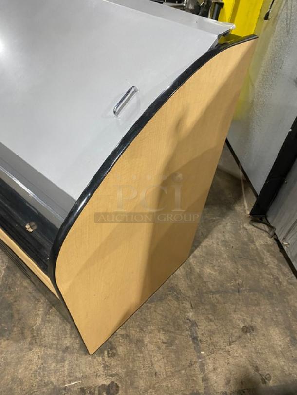 Structural Concepts Oasis Series Commercial Black Horizontal Refrigerated Open Grab-N-Go Self-Service Merchandiser Display Case! With Removable Handled Cover! Model: CO44R SN: 0346604 BS276925! 120V 1 Phase! - Image 2 of 7