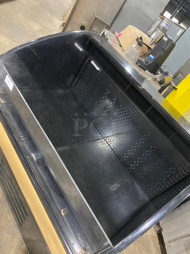Structural Concepts Oasis Series Commercial Black Horizontal Refrigerated Open Grab-N-Go Self-Service Merchandiser Display Case! With Removable Handled Cover! Model: CO44R SN: 0346604 BS276925! 120V 1 Phase! - Image 6 of 7