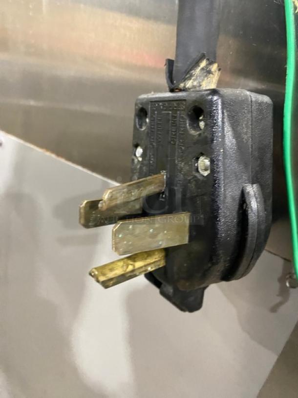 Nu-Vu Subway Style Commercial Stainless Steel Electric Powered Double Deck Oven/Proofer Combo! With Wired Oven Racks! Model: SUB123 SN: 00342436060400010001! 208V 3+N Phase! On Casters! - Image 10 of 10