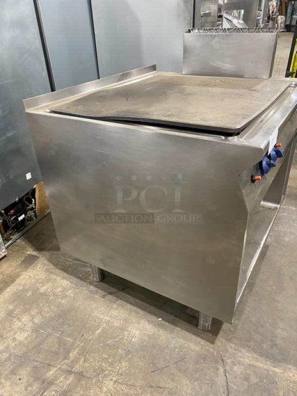 Electrolux Thermaline Series Commercial Stainless Steel Natural Gas Powered Free-Cook Flat Top Grill! With Back Splash! With Enclosed Open Base! On Legs! - Image 2 of 8