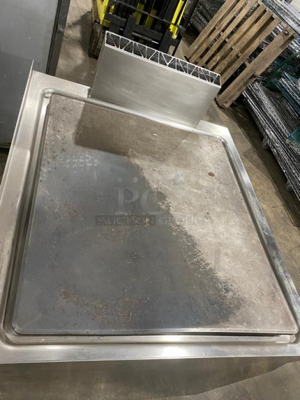 Electrolux Thermaline Series Commercial Stainless Steel Natural Gas Powered Free-Cook Flat Top Grill! With Back Splash! With Enclosed Open Base! On Legs! - Image 5 of 8