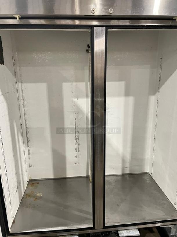 True Commercial Stainless Steel Solid 2 Door Reach In Refrigerator! Model: T-49 SN: 1-2870817! 115V 1 Phase! With Casters! - Image 5 of 10