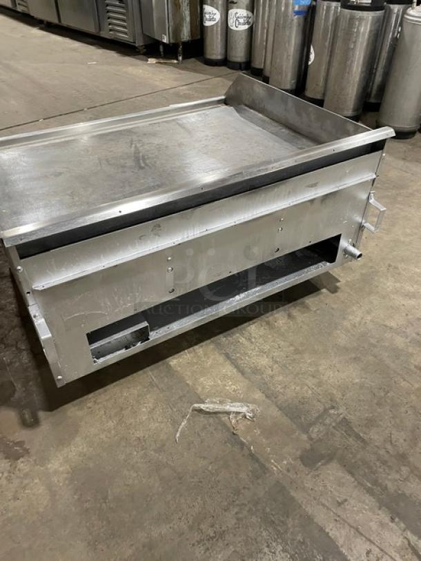 Southbend Commercial Stainless Steel Natural Gas Powered Countertop Flat Griddle! With Back & Side Splash! Model: HDG-36 SN: 19B05007! On Legs! - Image 3 of 8