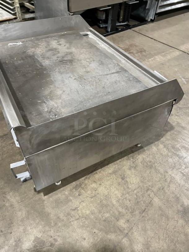 Southbend Commercial Stainless Steel Natural Gas Powered Countertop Flat Griddle! With Back & Side Splash! Model: HDG-36 SN: 19B05007! On Legs! - Image 4 of 8