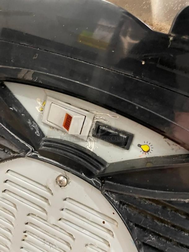 Cofrimell Commercial Stainless Steel Electric Powered Countertop Triple Slushy/Frozen Beverage Dispenser Machine! With 3 Hoppers! - Image 7 of 8