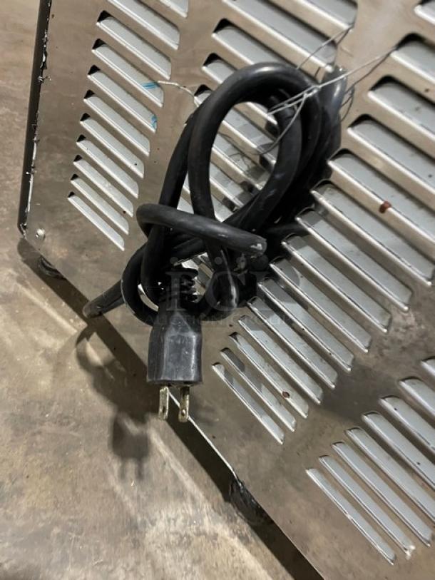 Cofrimell Commercial Stainless Steel Electric Powered Countertop Triple Slushy/Frozen Beverage Dispenser Machine! With 3 Hoppers! - Image 8 of 8