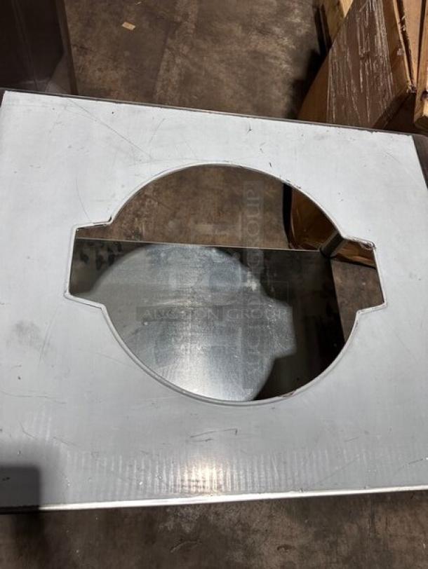 BRAND NEW! IN THE BOX! Pantin Commercial Stainless Steel 30"x24" Worktable! With Rice Cooker Cut Out! With Double Undershelf! On Legs! - Image 5 of 8