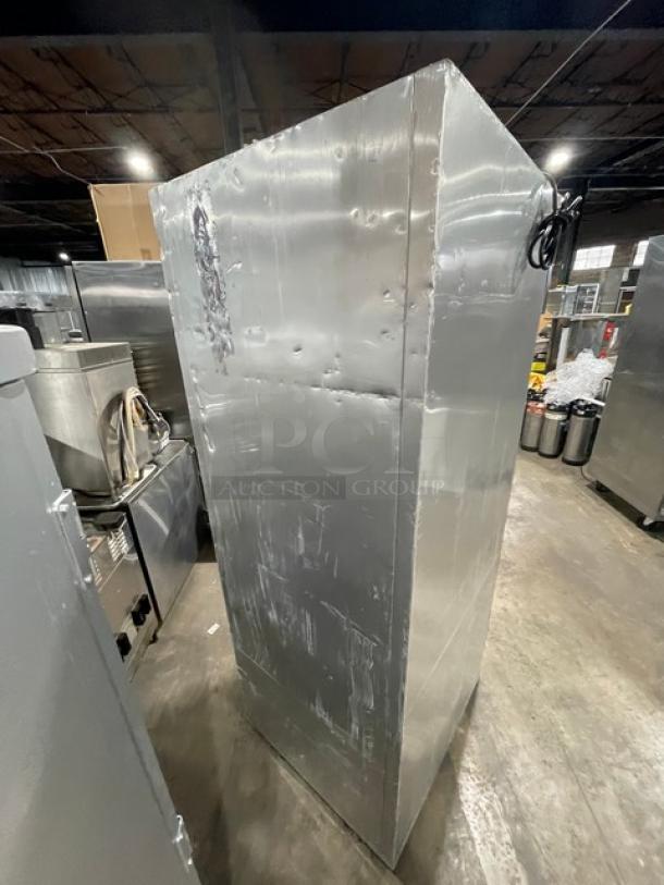 True Commercial Stainless Steel Solid Single Door Reach In Refrigerator! With Truetemp Energy Saver! With Poly Coated Wire Racks! Model: TG1R-1S SN: STAR257006! 115V 1 Phase! - Image 4 of 10