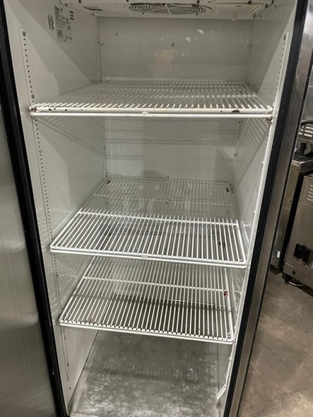 True Commercial Stainless Steel Solid Single Door Reach In Refrigerator! With Truetemp Energy Saver! With Poly Coated Wire Racks! Model: TG1R-1S SN: STAR257006! 115V 1 Phase! - Image 5 of 10