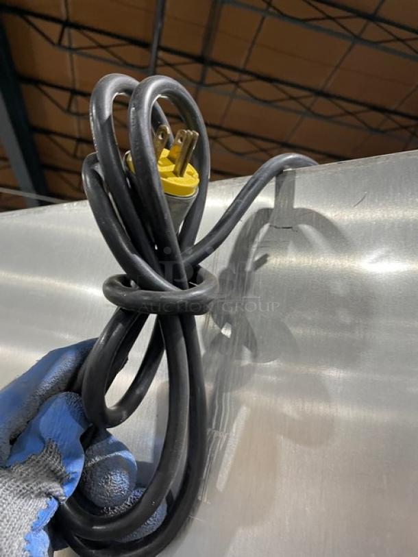 True Commercial Stainless Steel Solid Single Door Reach In Refrigerator! With Truetemp Energy Saver! With Poly Coated Wire Racks! Model: TG1R-1S SN: STAR257006! 115V 1 Phase! - Image 10 of 10