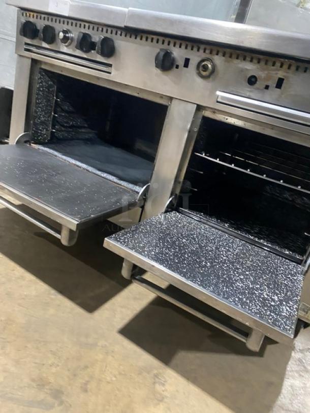 SWEET! Venancio USA Commercial Stainless Steel Natural Gas Powered 4 Burner Range/Flat Griddle Split Top & Double Oven Combo! With Wired Oven Rack! Model: R602ST-24B30G! On Casters! - Image 8 of 11