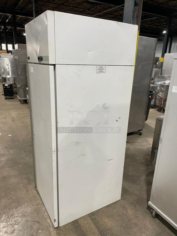 Norlake Commercial White Single Swing Door Reach In Freezer! With Poly Coated Wire Racks! Model: NSXF211WWW/8 SN: 04040822! 115/208-230V! - Image 3 of 9