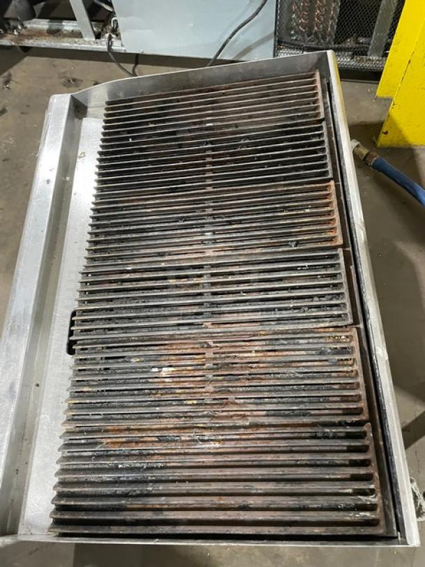 CPG Commercial Stainless Steel Natural Gas Powered Countertop Char Broiler! With Grooved Grates! With Back & Side Splash! Model: CBR36 SN: 1708002288! On Legs! - Image 6 of 9