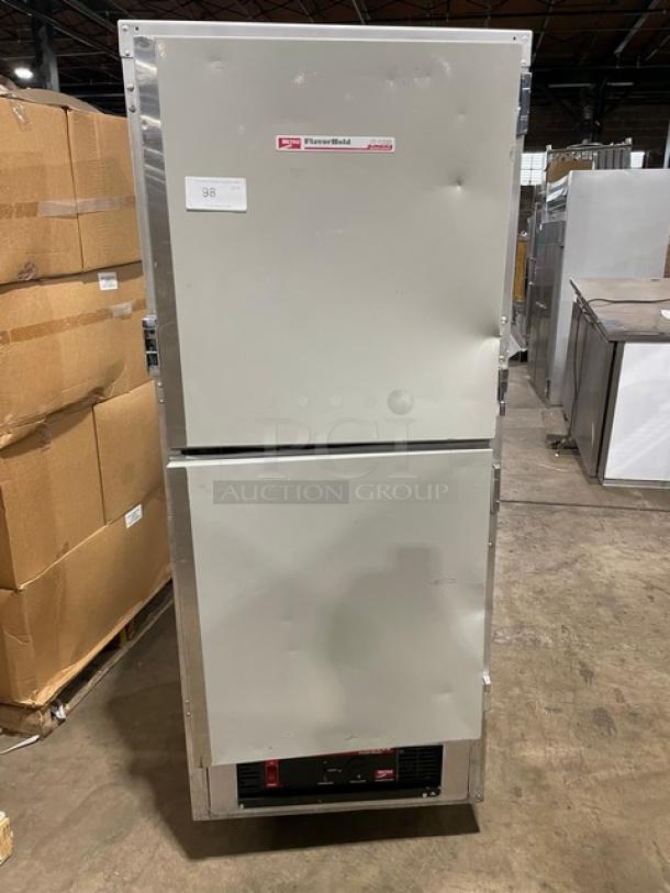 Metro FlavorHold Series Commercial Single Section Half Door Insulated Mobile Heated Holding/Proofing Cabinet! With Wide Pan Holding Panels! Model: C199-H(1)N! 120V! On Casters! - Image 1 of 8
