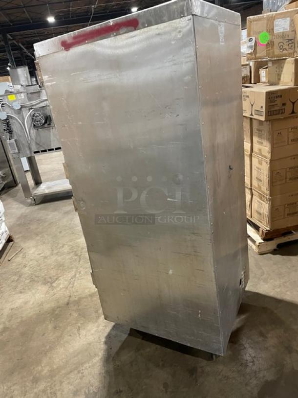 Metro FlavorHold Series Commercial Single Section Half Door Insulated Mobile Heated Holding/Proofing Cabinet! With Wide Pan Holding Panels! Model: C199-H(1)N! 120V! On Casters! - Image 3 of 8