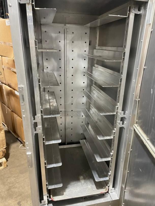 Metro FlavorHold Series Commercial Single Section Half Door Insulated Mobile Heated Holding/Proofing Cabinet! With Wide Pan Holding Panels! Model: C199-H(1)N! 120V! On Casters! - Image 6 of 8