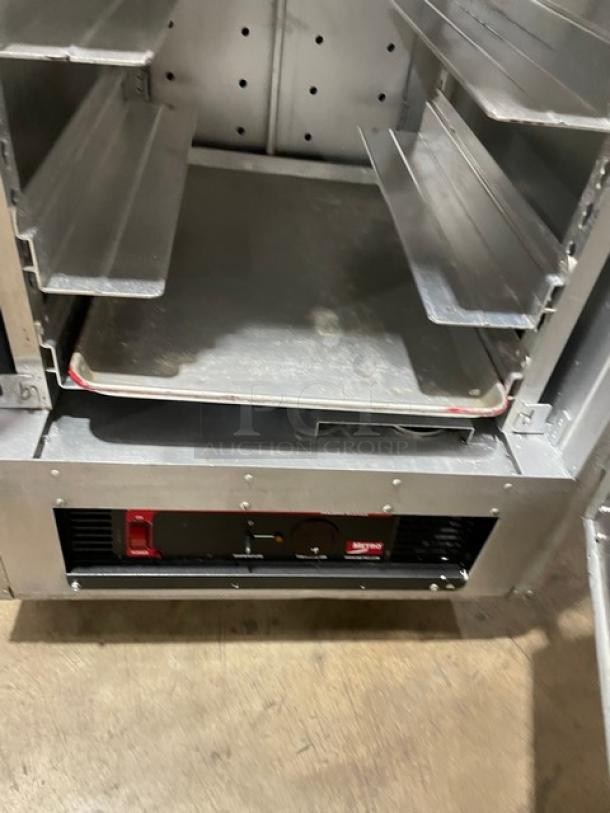 Metro FlavorHold Series Commercial Single Section Half Door Insulated Mobile Heated Holding/Proofing Cabinet! With Wide Pan Holding Panels! Model: C199-H(1)N! 120V! On Casters! - Image 7 of 8