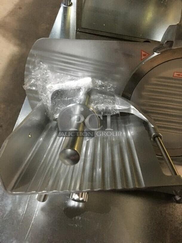 BRAND NEW! IN THE BOX! USR Brands! 2024! Commercial Stainless Steel Electric Powered Countertop Deli Meat Slicer! With 10" Blade! Model: HBS-250L! 115V 1 Phase! - Image 5 of 6