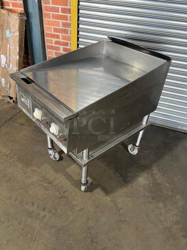 SWEET! Keating Commercial Stainless Steel Natural Gas Powered Countertop Extra-Deep Mirror-Shine Polished Top Flat Griddle! With Thermostatic Controls! With Back & Side Splash! With Single Shelf Equipment Cart! On Casters! - Image 4 of 8