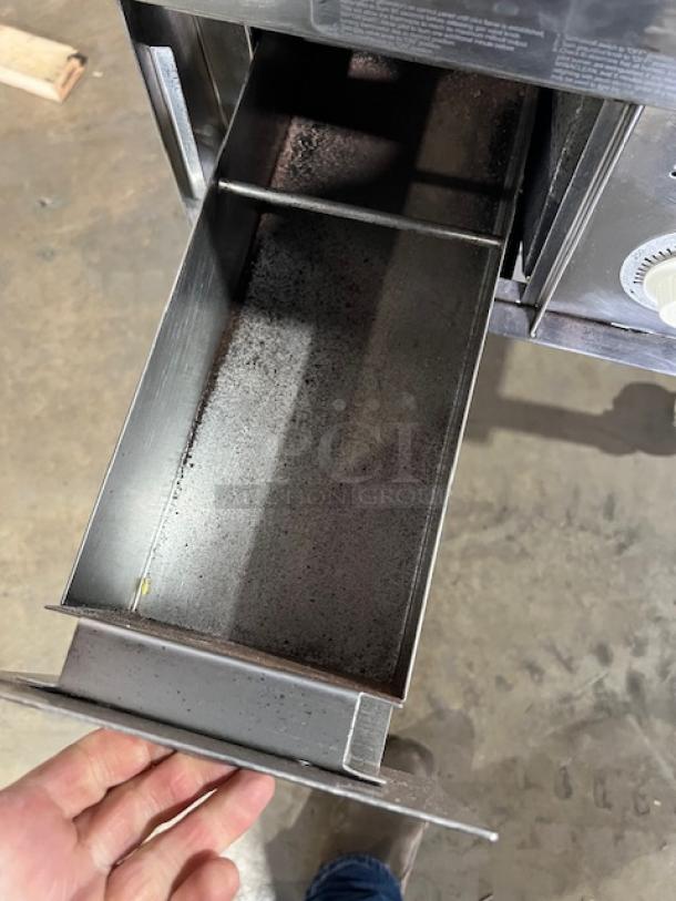 SWEET! Keating Commercial Stainless Steel Natural Gas Powered Countertop Extra-Deep Mirror-Shine Polished Top Flat Griddle! With Thermostatic Controls! With Back & Side Splash! With Single Shelf Equipment Cart! On Casters! - Image 6 of 8