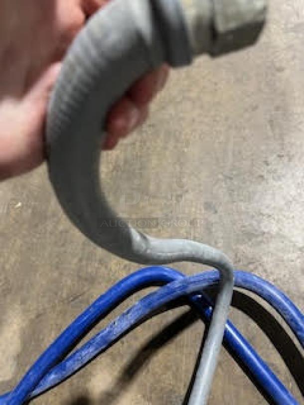 Lot Of Miscellaneous Commercial Gas Connection Hoses! All One Money! - Image 5 of 5