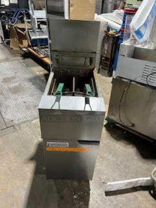 FryMaster Commercial Stainless Steel Natural Gas Powered Deep Fat Fryer! With Back Splash! With Frying Baskets! On Casters!