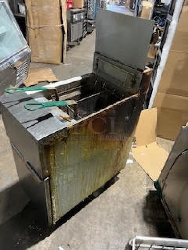 FryMaster Commercial Stainless Steel Natural Gas Powered Deep Fat Fryer! With Back Splash! With Frying Baskets! On Casters! - Image 2 of 7