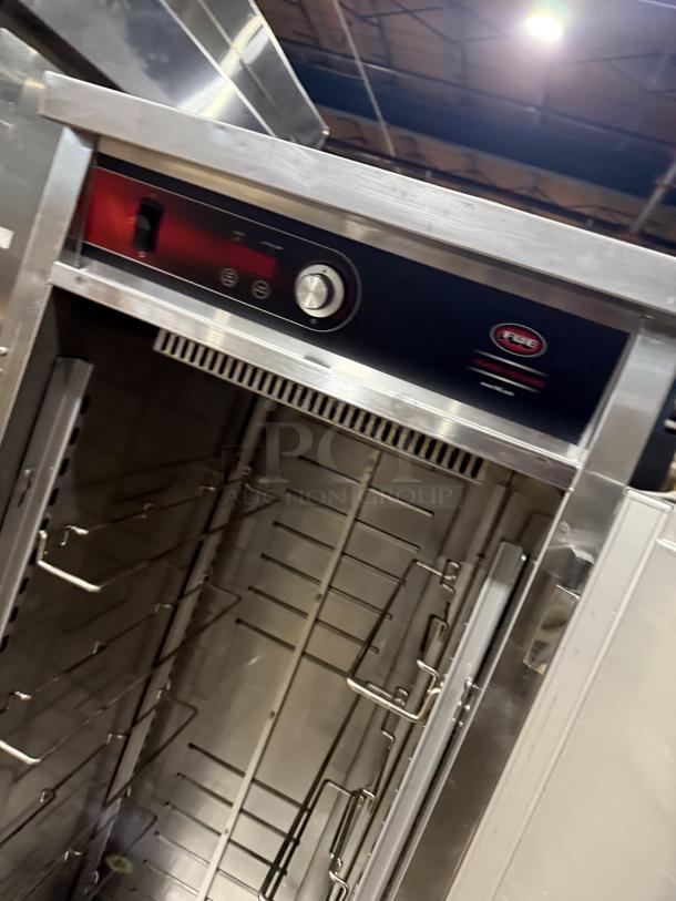 WOW! FWE TST-Series Commercial Stainless Steel Half Door Single Section Electric Powered Heated Holding/Proofing Cabinet! With Built In Pan Holding Rack! Model: TST-16-CHP SN: 196544701! 120V! On Casters! - Image 6 of 8