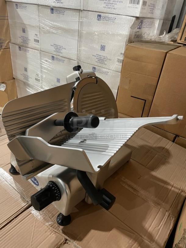 NEW! SCRATCH-N-DENT! Globe Commercial Electric Powered Countertop Manual Gravity Feed Deli Meat/Cheese Slicer! With 12" Wide Blade! Model: G12 SN: 546332! 115V 1 Phase! On Legs! - Image 4 of 11