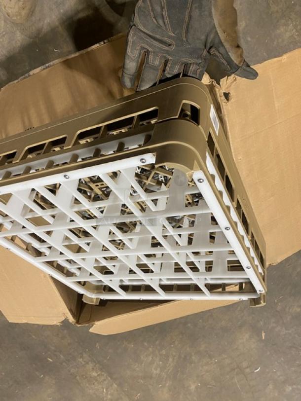 BRAND NEW! IN THE BOX! Vollrath Commercial Heavy-Duty 16 Compartment Full Size Cup/Glass Rack! 4/Case! All One Money! - Image 6 of 7