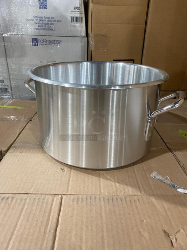 BRAND NEW! NEVER USED! Vollrath Wear-Ever Series Commercial Stainless Steel 14 Qt. Sauce Pot! With Handles! Model: 4332! - Image 3 of 7