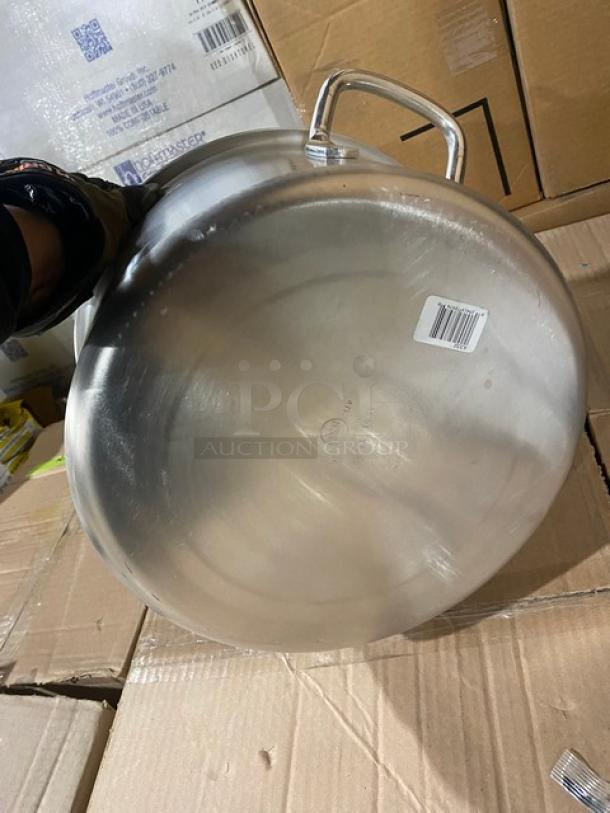BRAND NEW! NEVER USED! Vollrath Wear-Ever Series Commercial Stainless Steel 14 Qt. Sauce Pot! With Handles! Model: 4332! - Image 5 of 7