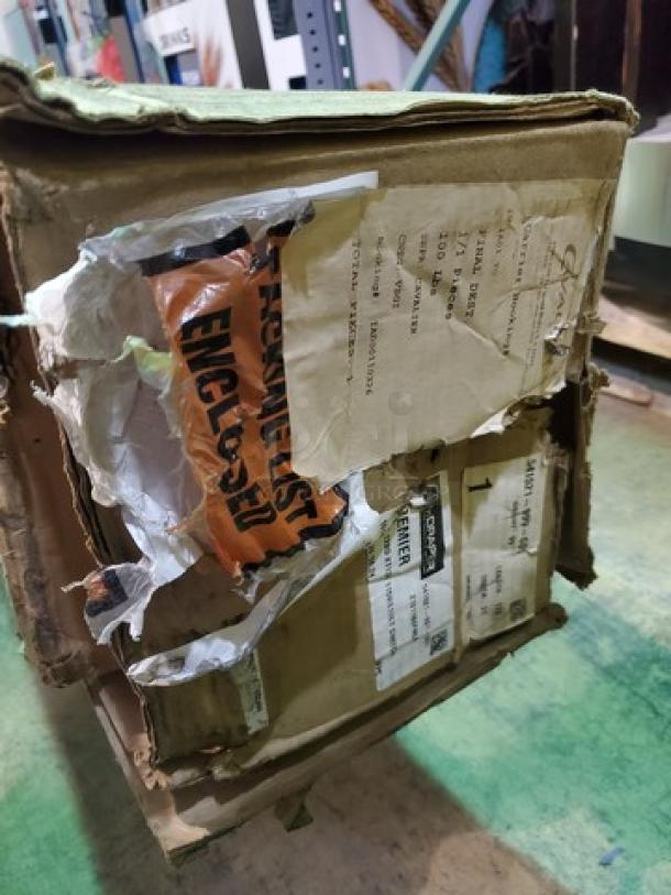 Draper 101186FNLP Premier, 161" Projector Screen. New in box! - Image 5 of 5