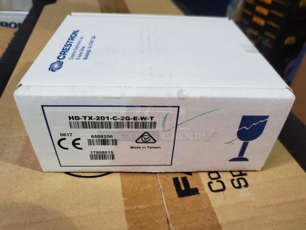 Crestron HD-TX-201-C-2G-E-W-T DM Lite® Transmitter and 2x1 Auto-Switcher for HDMI®, VGA, and Analog Audio Signal Extension over CATx Cable, Wall Plate - Image 2 of 2
