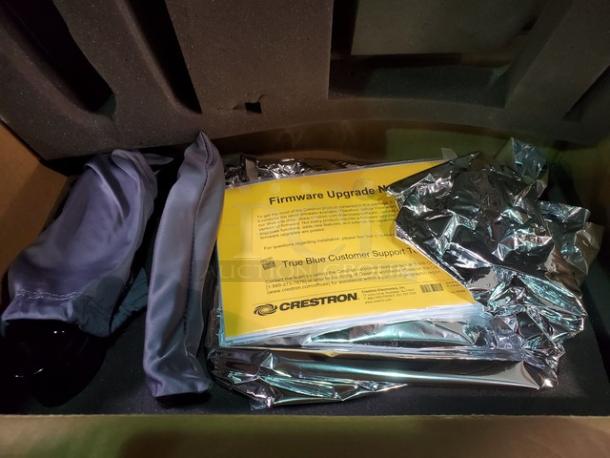 Crestron TST-600-WALL-B-S 5.7" Wall Mount Wireless Touch Screen - Image 4 of 4