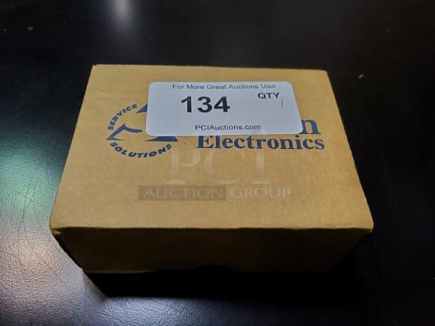Extron WP150 60-427-22 White w Computer Audio/Video Wall Plate - Image 2 of 3