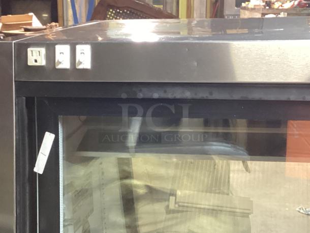 True Refrigerated Deli/Bakery Display Case 
Model# TDBD-72-2 - Image 7 of 8