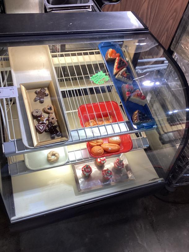 Federal Display Case
Model#CGD3642
36 x 35 x 43
New: $8,020
Resale: $2,975 - Image 5 of 6