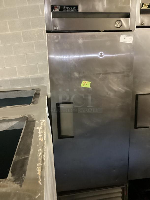 True Single Door Stainless Steel Reach-in Cooler on Castors 
27 x 29-¾ x 82-½
Model # T-23
R134A - Image 1 of 6