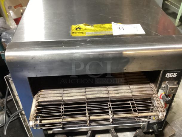 Holman Electric Toaster
Model# QCS-3-95ARB
18-⅝ x 23 x 15 - Image 1 of 4