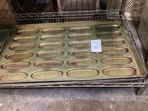 Hotdog Bun Baking Sheet 
16-½ x 27-1/2 x 1
Your Bid x 3 - Image 1 of 1